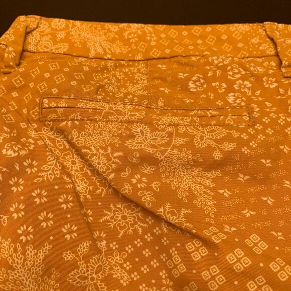 Old Navy Women's Floral Flat Front Cotton Chino Shorts Mustard Size 2 - Picture 7 of 8